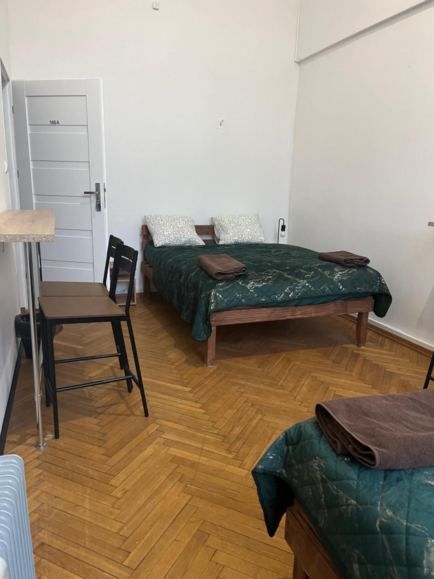 Tom Hostel Krakau Buitenkant foto